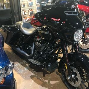 Meet your Posher, Jason